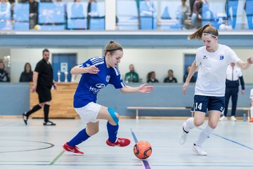 Bild 512 - F Loewinnen Hallen Cup